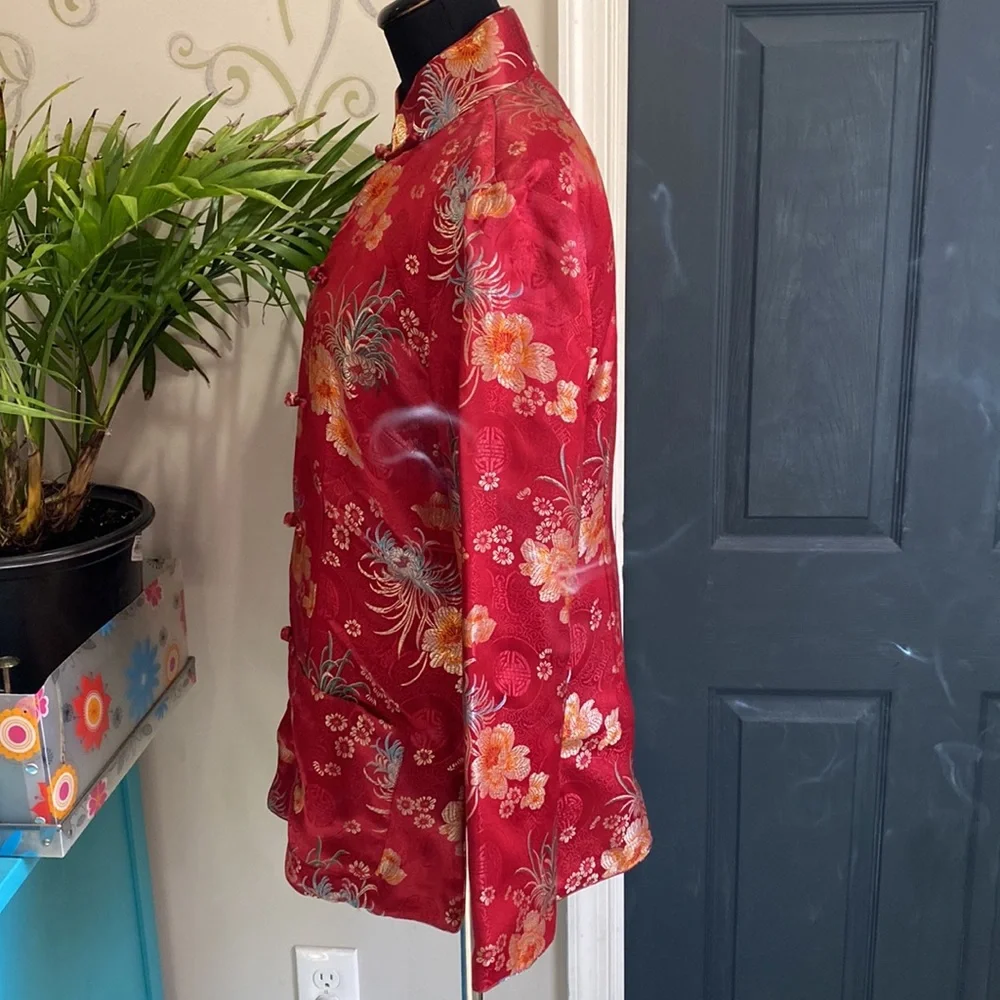 Gracefully beautiful brocade Mandarin-style jacket - Picture 3 of 6